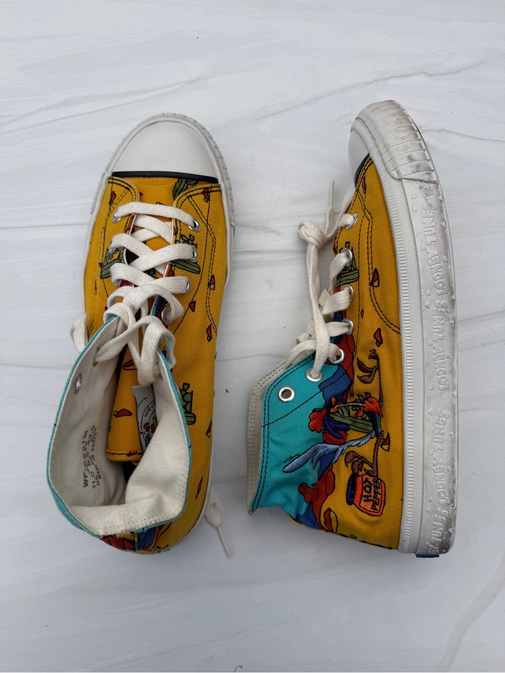 Women’s Looney Tune Keds Wiley Coyote & Road Runner High-Top Sneakers